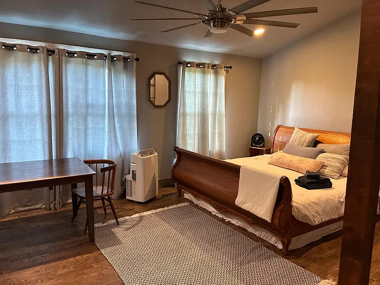 E Clover Creek Dr — Photo 11