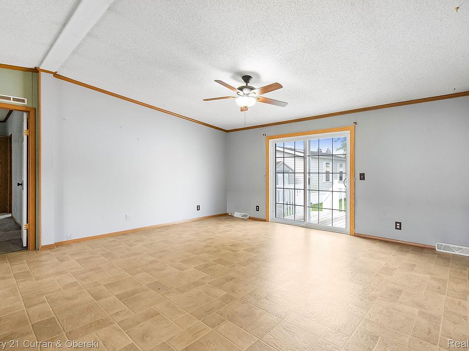39253 Island Dr, photo 18