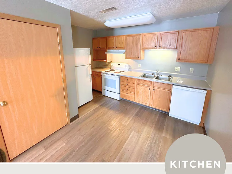 100 12th St SW #100 — Photo 2