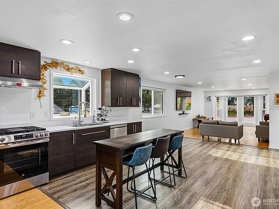 5th image of 538 NW Ensign Drive
