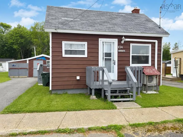 134 Stanley St, North Sydney, NS B2A 1W3