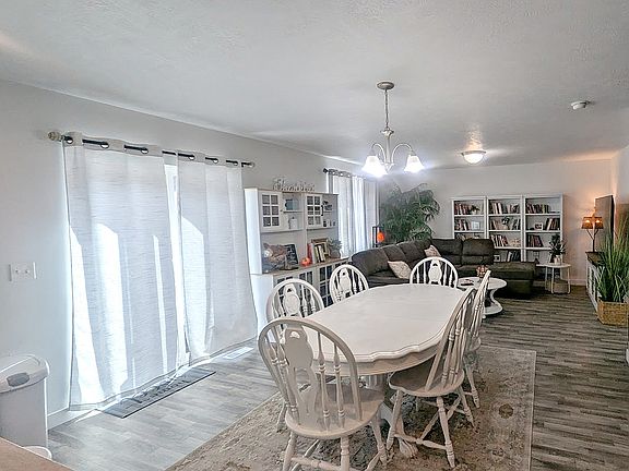 3rd image of 3023 S Red Pine Dr