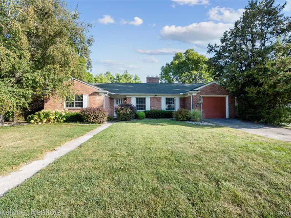 1815 E 2nd St, Flint, MI 48503