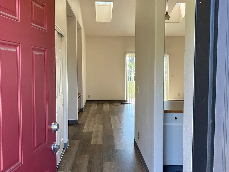 405 SE Fir Villa Rd — Photo 8