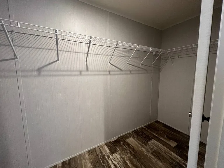 527 Carolina St — Photo 12