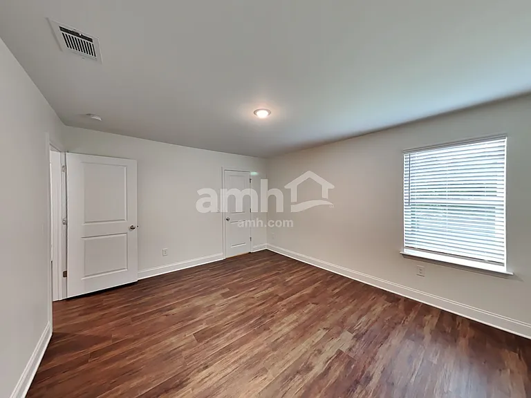 4010 Chivalry Dr — Photo 13