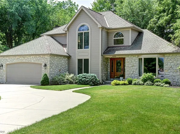 29215 Wolf Rd, Bay Village, OH 44140