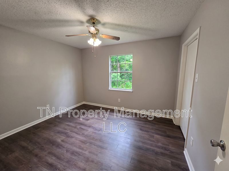 2nd image of 200 Rue Basin #4
