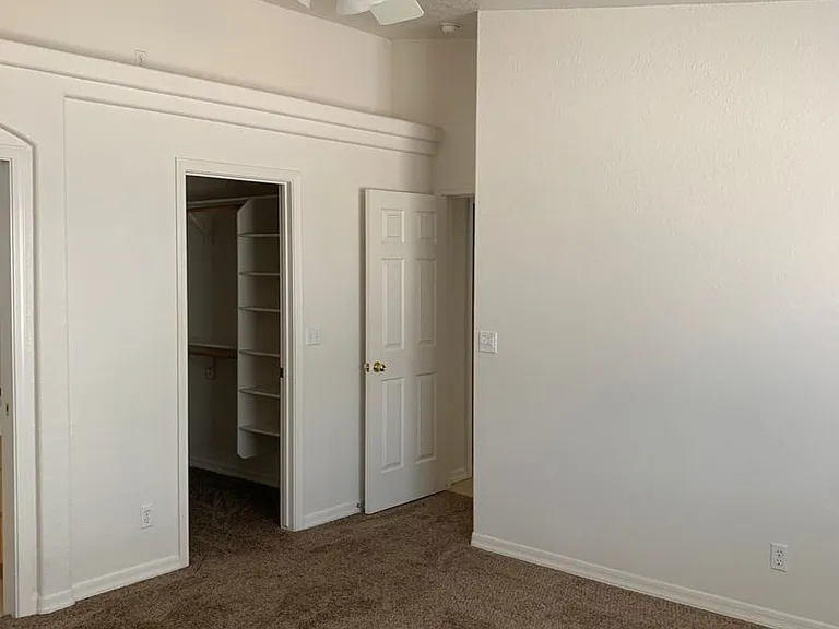 3301 Tolteca Dr — Photo 12