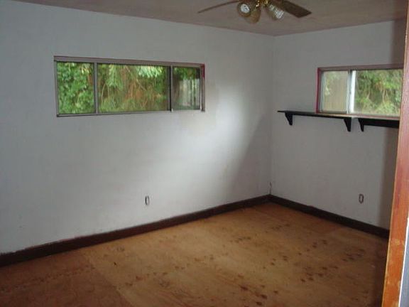 5th image of 6112 Beechwood Dr