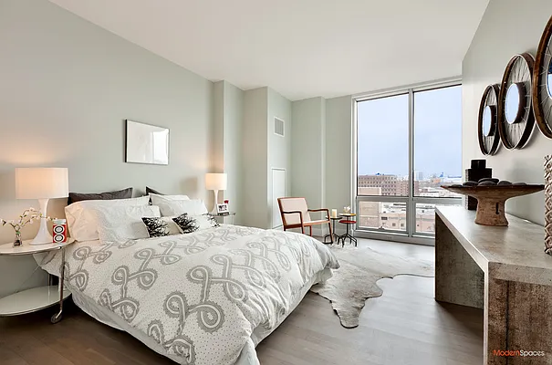 Sold by Modern Spaces | media 3