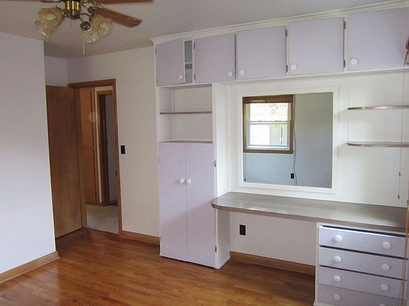 5th image of 1235 Birchwood St