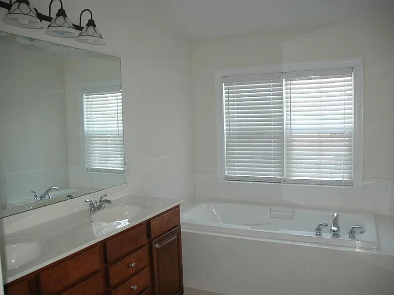 705 Kirkeenan Cir — Photo 3