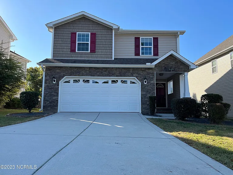 117 Lightwater Dr — Photo 1
