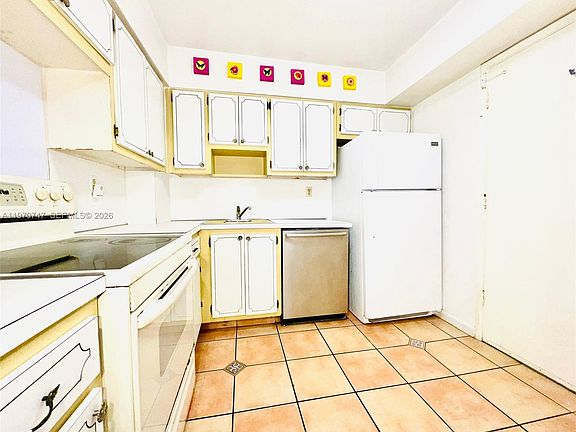 2nd image of 1658 Bay Rd APT 203