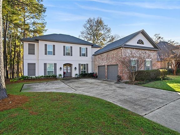 2nd image of 831 River Oaks Dr