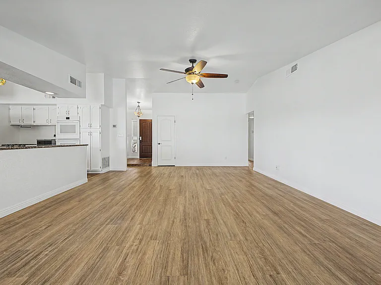 17221 E Lantern Ln — Photo 15