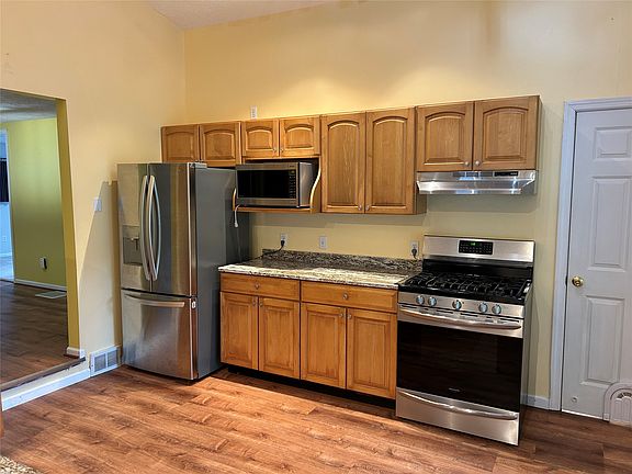 4th image of 20661 Barton Rd