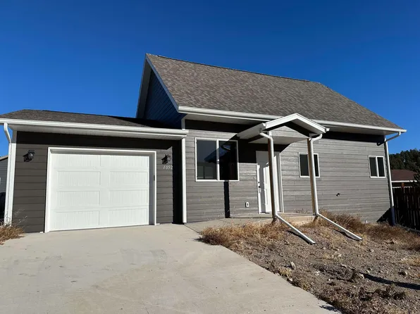 1052 Top O Hill Ave, Hill City, SD 57745