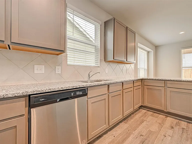 2507 Steelhead Dr — Photo 8
