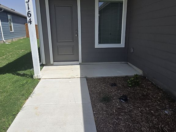 4th image of 3164 Burmese St