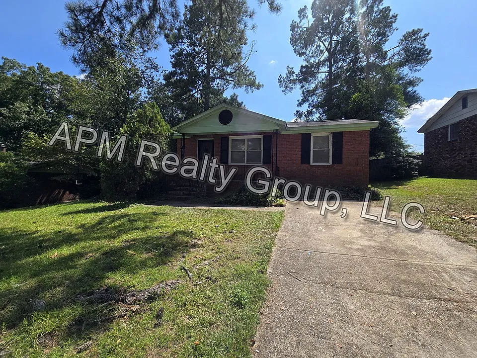 201 Mayfair Dr