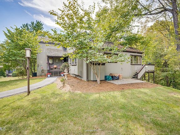 3rd image of 137 Columbine Rd
