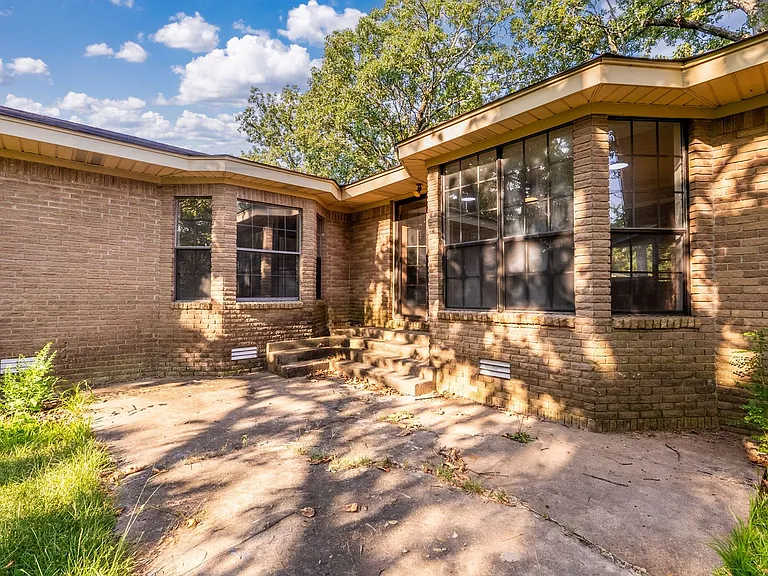 602 W Devon Ave — Photo 11