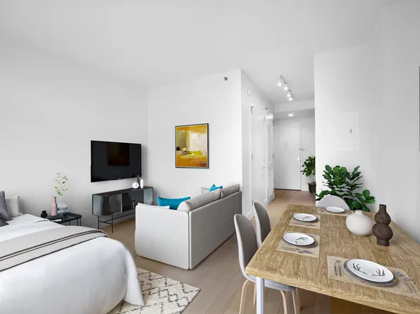 10 City Point image 3 of 26