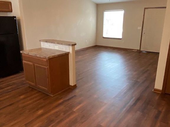 4th image of 1105 W Maywood Ct