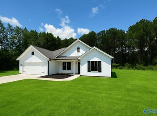 335 Maple Cir, Arab, AL 35016