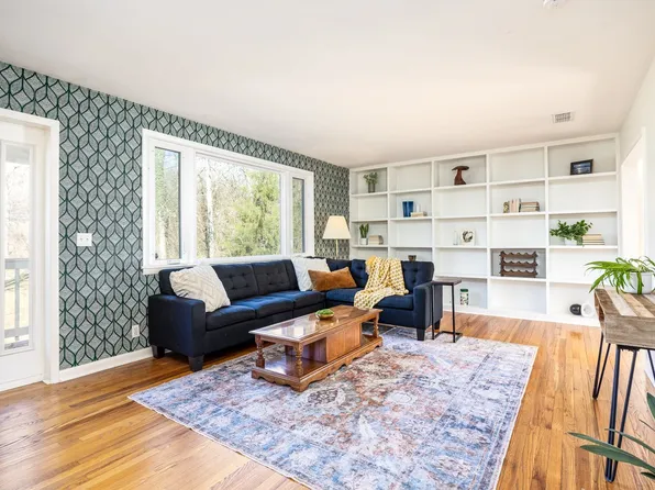 807 Russleo Dr, Nashville, TN 37209