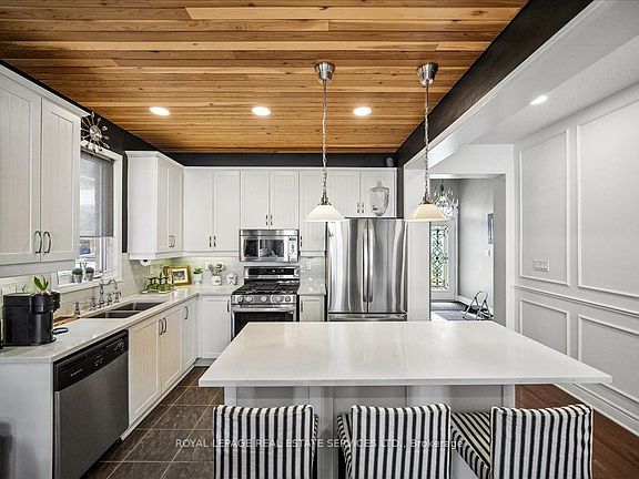 4th image of 693 Savoline Blvd