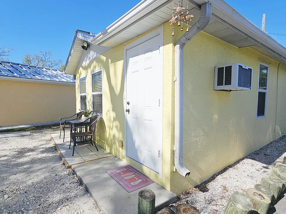 870 S McCall Rd #4