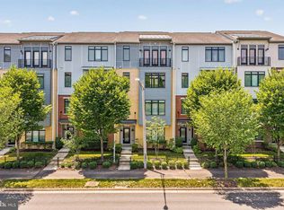 Lofts At Village Walk Condo, Leesburg, VA 20175