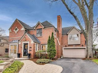 521 E Mayfair Rd, Arlington Heights, IL 60005