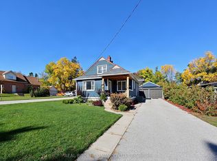 42 Donald St, Barrie, ON L4N 1E3