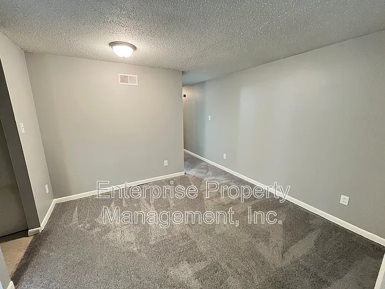 1365 Garden Rd — Photo 2