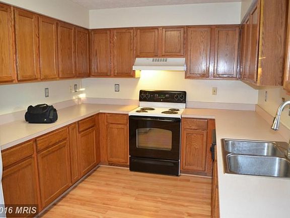 5th image of 201 Hibiscus Ct