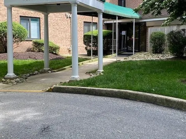 1640 Oakwood Dr APT W120, Penn Valley, PA 19072