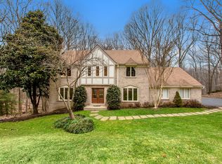 1096 Old Cedar Rd, Mc Lean, VA 22102