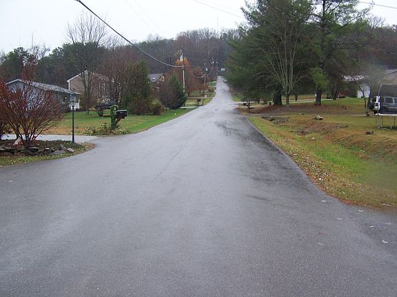 5th image of 347 Teresa Ann Dr