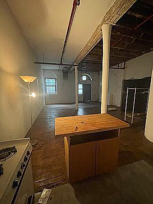 4th image of 10 Dunham Pl #1C