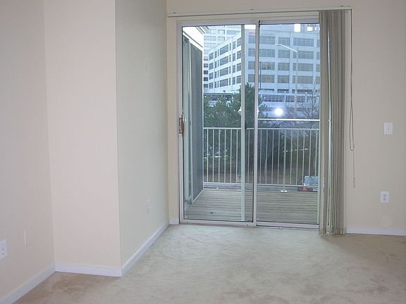 3rd image of 1625 International Dr Unit 213
