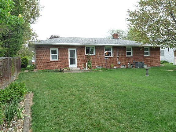 2nd image of 52 Harriette Dr