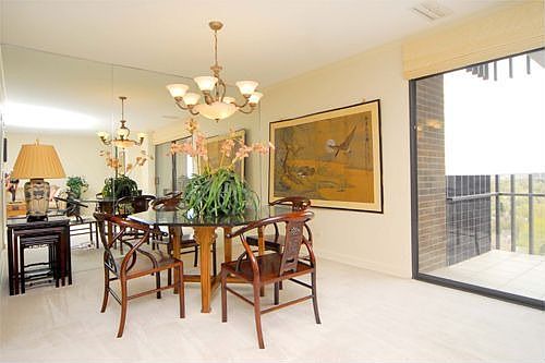Elegant Dining