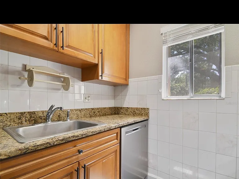 3254 S Semoran Blvd #11 — Photo 6