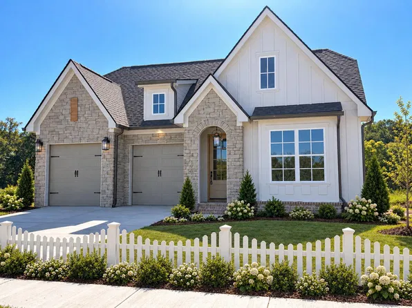 5902 Yellow Rose Ln, Ooltewah, TN 37363