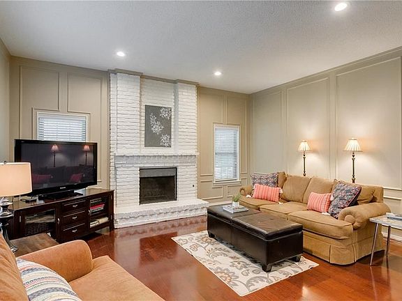 4th image of 8415 Vista View Dr