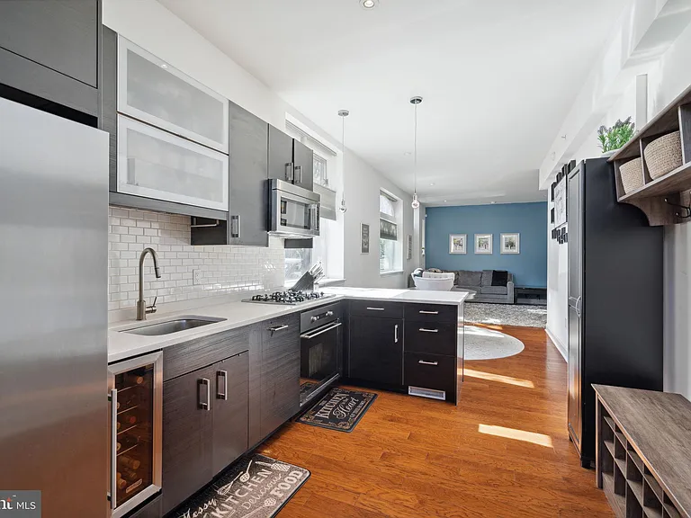 501 Vine St #2 — Photo 6